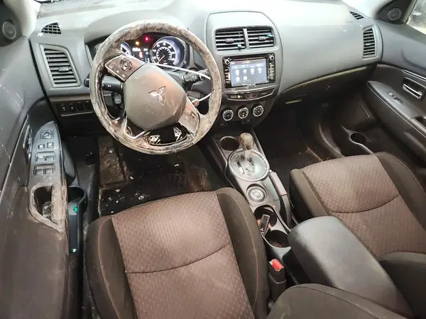 JA4AR3AU3HZ033766 2017 MITSUBISHI OUTLANDER - Image 8