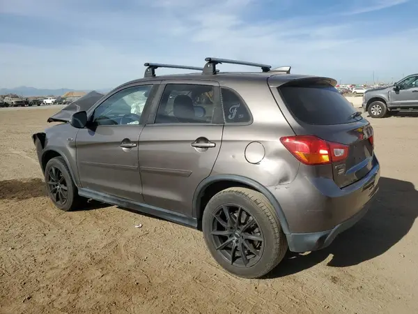 JA4AR3AU3HZ042905 2017 MITSUBISHI OUTLANDER - Image 2