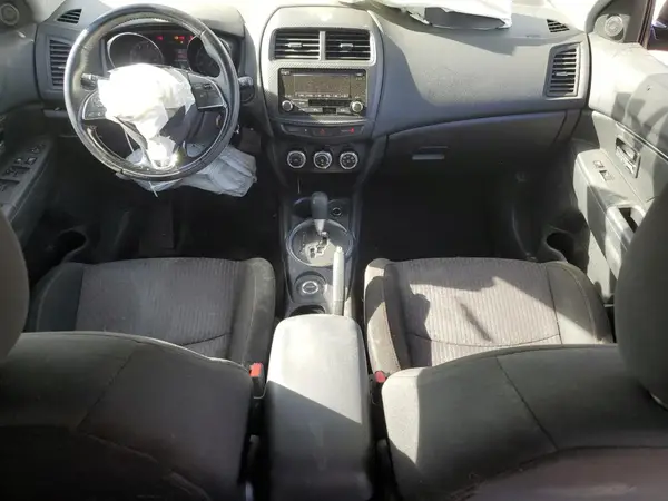 JA4AR3AU3HZ042905 2017 MITSUBISHI OUTLANDER - Image 8
