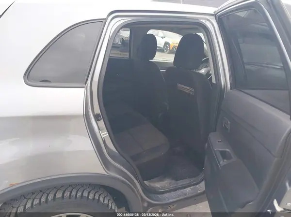 JA4AR3AU3HZ055265 2017 MITSUBISHI OUTLANDER - Image 8