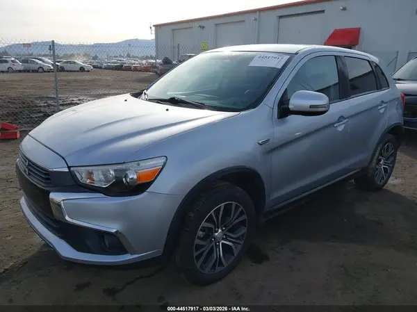 JA4AR3AU3HZ057128 2017 MITSUBISHI OUTLANDER - Image 2