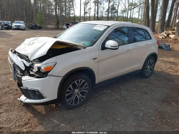 JA4AR3AU3HZ066847 2017 MITSUBISHI OUTLANDER - Image 2