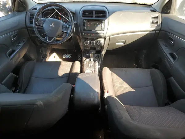 JA4AR3AU3HZ067531 2017 MITSUBISHI OUTLANDER - Image 8