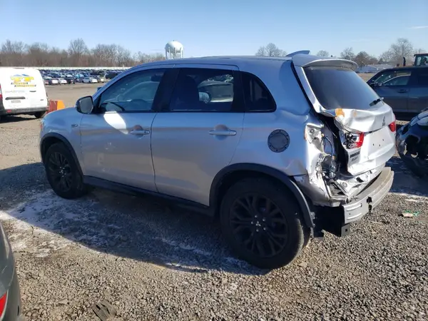 JA4AR3AU3HZ067755 2017 MITSUBISHI OUTLANDER - Image 2