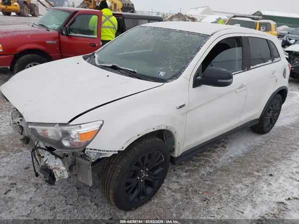 JA4AR3AU3HZ068713 2017 MITSUBISHI OUTLANDER - Image 2