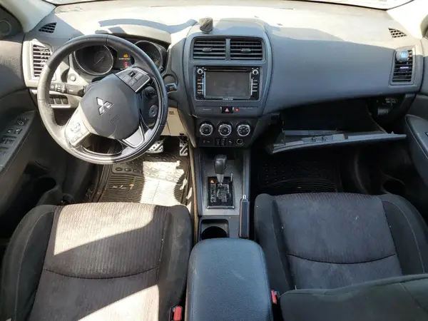 JA4AR3AU3JU003766 2018 MITSUBISHI OUTLANDER - Image 8
