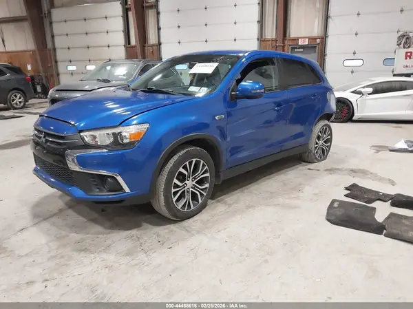 JA4AR3AU3JU004013 2018 MITSUBISHI OUTLANDER - Image 2