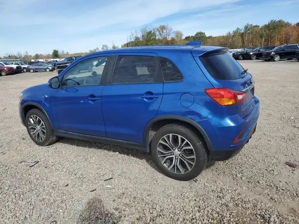 JA4AR3AU3JU004772 2018 MITSUBISHI OUTLANDER - Image 2