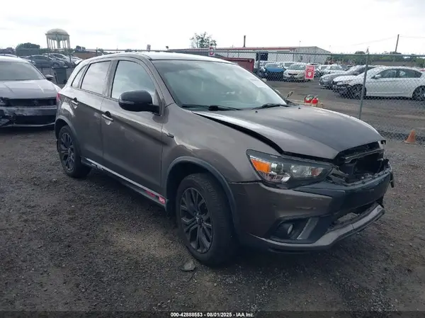 JA4AR3AU3JU006859 2018 MITSUBISHI OUTLANDER - Image 1