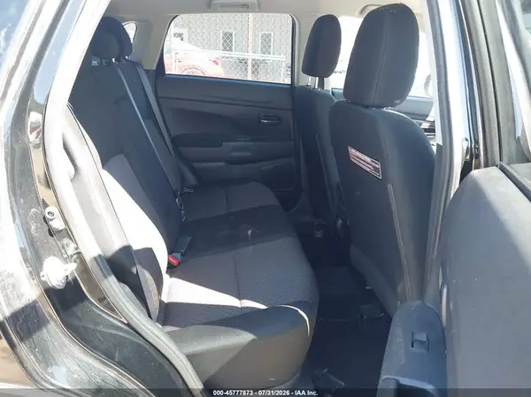 JA4AR3AU3JU015366 2018 MITSUBISHI OUTLANDER - Image 8
