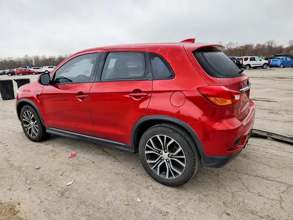 JA4AR3AU3JU016355 2018 MITSUBISHI OUTLANDER - Image 2
