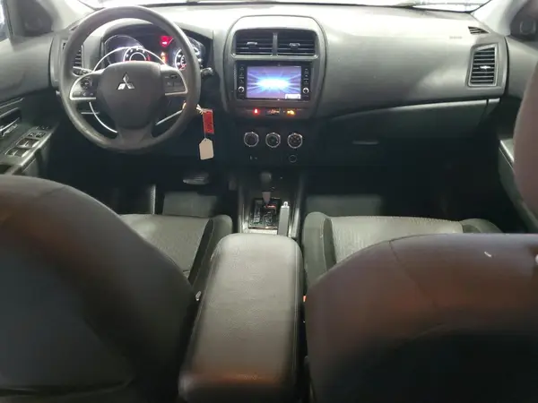 JA4AR3AU3JU022950 2018 MITSUBISHI OUTLANDER - Image 8