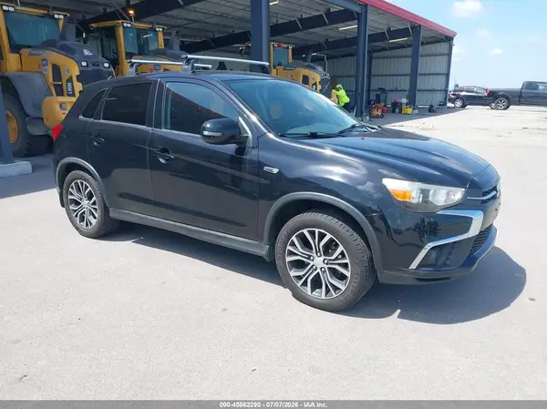 JA4AR3AU3JZ008615 2018 MITSUBISHI OUTLANDER - Image 1