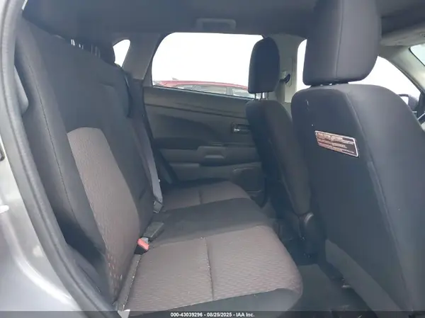 JA4AR3AU3JZ021431 2018 MITSUBISHI OUTLANDER - Image 8