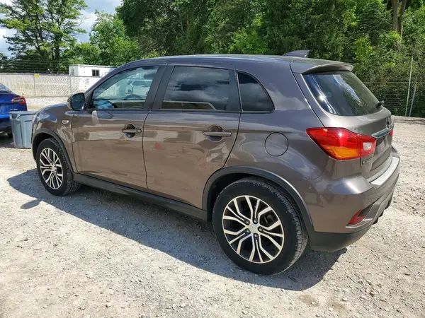 JA4AR3AU3JZ024054 2018 MITSUBISHI OUTLANDER - Image 2