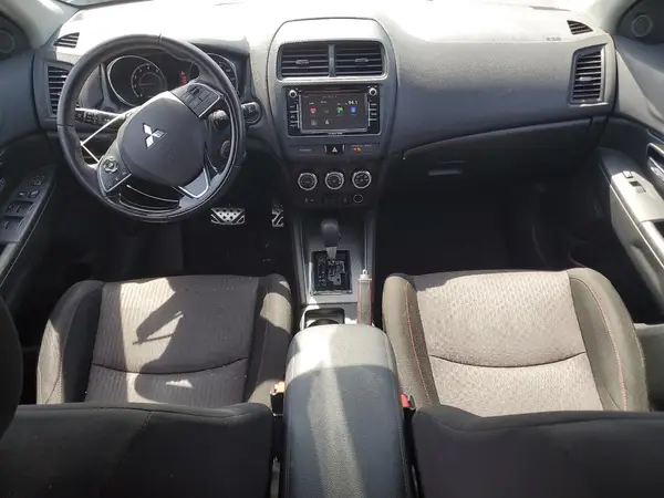 JA4AR3AU3JZ025172 2018 MITSUBISHI OUTLANDER - Image 8
