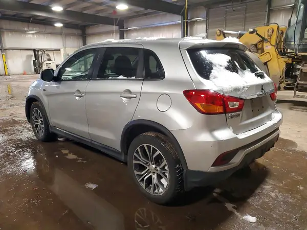 JA4AR3AU3KU004109 2019 MITSUBISHI OUTLANDER - Image 2