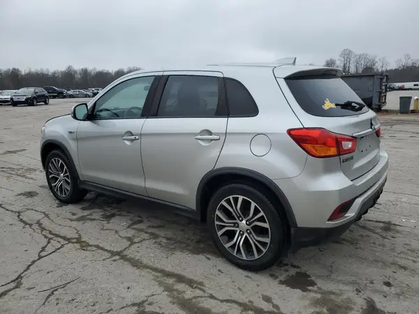 JA4AR3AU3KU006328 2019 MITSUBISHI OUTLANDER - Image 2