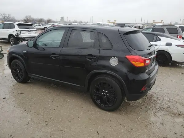 JA4AR3AU3KU009505 2019 MITSUBISHI OUTLANDER - Image 2