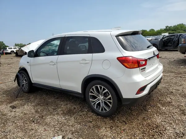 JA4AR3AU3KU011061 2019 MITSUBISHI OUTLANDER - Image 2