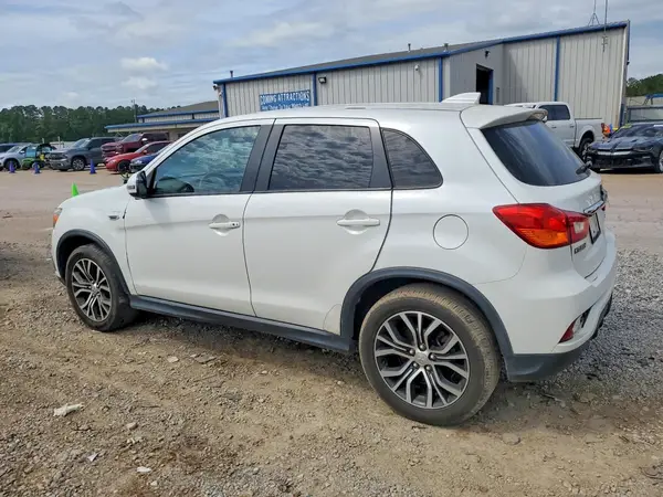 JA4AR3AU3KU014199 2019 MITSUBISHI OUTLANDER - Image 2