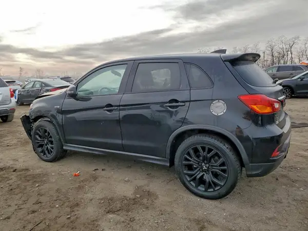 JA4AR3AU3KU016549 2019 MITSUBISHI OUTLANDER - Image 2