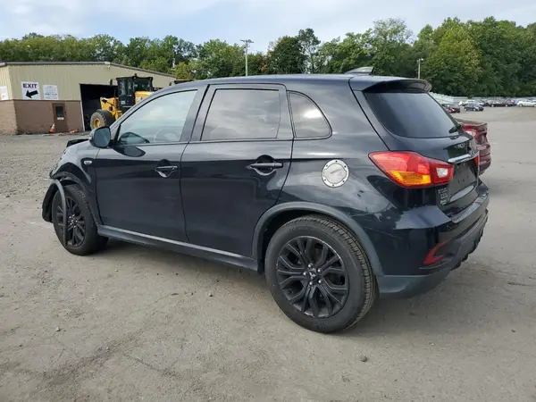 JA4AR3AU3KU025073 2019 MITSUBISHI OUTLANDER - Image 2