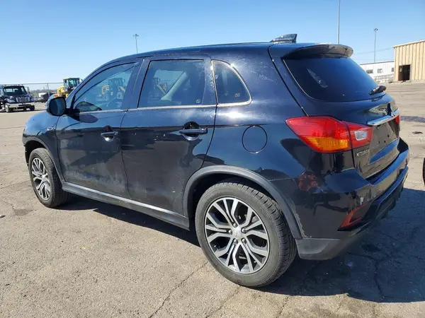 JA4AR3AU3KU026403 2019 MITSUBISHI OUTLANDER - Image 2