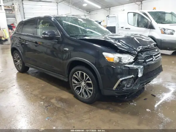 JA4AR3AU3KU028443 2019 MITSUBISHI OUTLANDER - Image 1