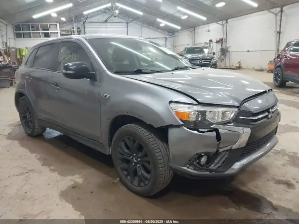 JA4AR3AU3KU028605 2019 MITSUBISHI OUTLANDER - Image 1