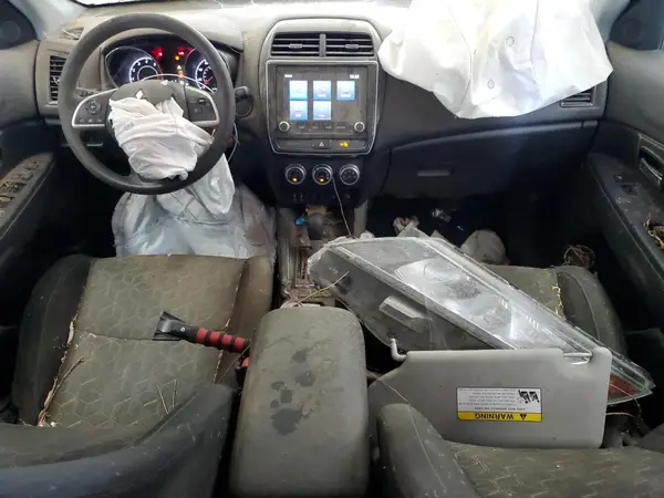 JA4AR3AU3LU015922 2020 MITSUBISHI OUTLANDER - Image 8