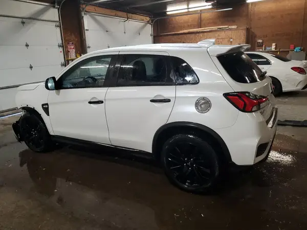 JA4AR3AU3LU025558 2020 MITSUBISHI OUTLANDER - Image 2