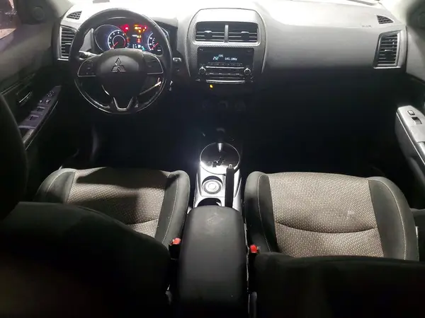 JA4AR3AU4GZ057864 2016 MITSUBISHI OUTLANDER - Image 8