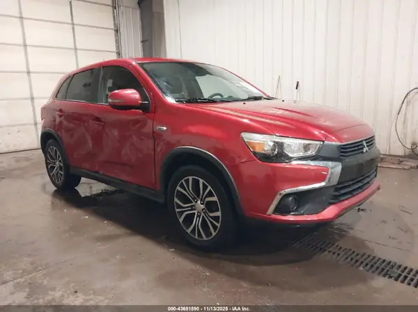 JA4AR3AU4GZ063986 2016 MITSUBISHI OUTLANDER - Image 1