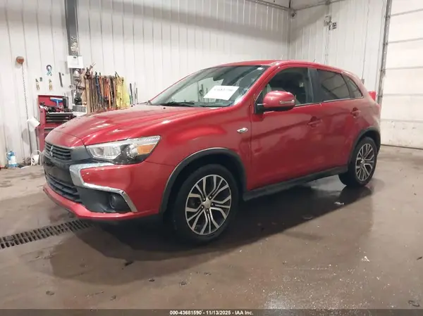 JA4AR3AU4GZ063986 2016 MITSUBISHI OUTLANDER - Image 2