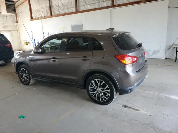 JA4AR3AU4HZ030973 2017 MITSUBISHI OUTLANDER - Image 2