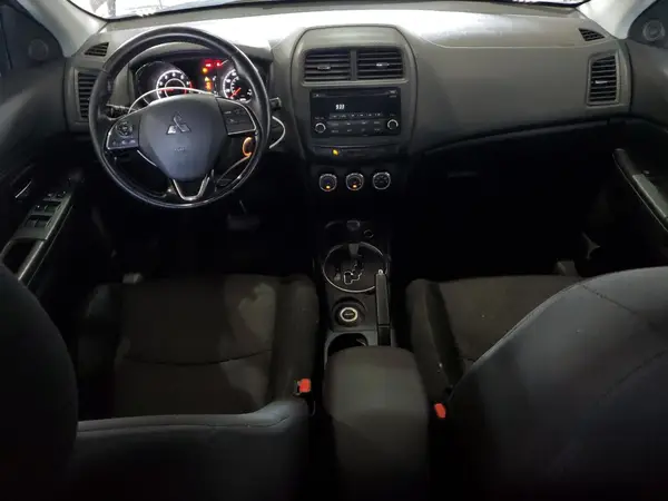 JA4AR3AU4HZ030973 2017 MITSUBISHI OUTLANDER - Image 8