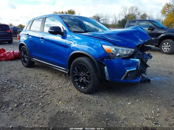 JA4AR3AU4HZ037387 2017 MITSUBISHI OUTLANDER - Image 1