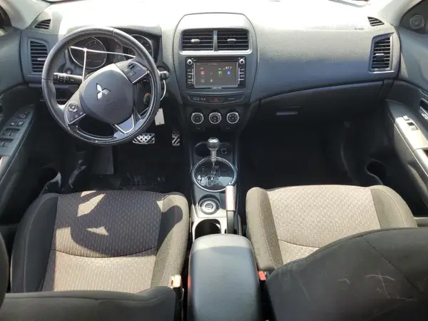 JA4AR3AU4HZ039088 2017 MITSUBISHI OUTLANDER - Image 8