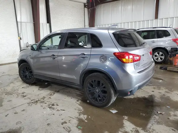 JA4AR3AU4HZ041729 2017 MITSUBISHI OUTLANDER - Image 2