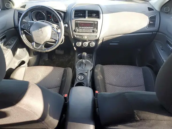 JA4AR3AU4HZ051306 2017 MITSUBISHI OUTLANDER - Image 8