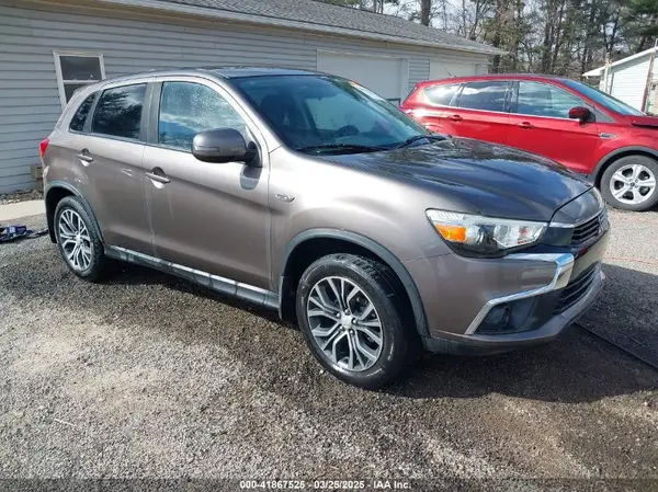 JA4AR3AU4HZ051385 2017 MITSUBISHI OUTLANDER - Image 1