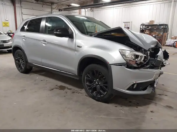 JA4AR3AU4HZ057347 2017 MITSUBISHI OUTLANDER - Image 1