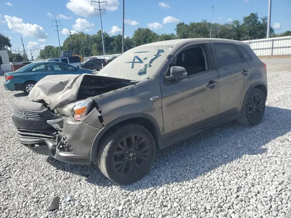 JA4AR3AU4HZ067196 2017 MITSUBISHI OUTLANDER - Image 1
