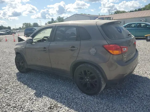 JA4AR3AU4HZ067196 2017 MITSUBISHI OUTLANDER - Image 2