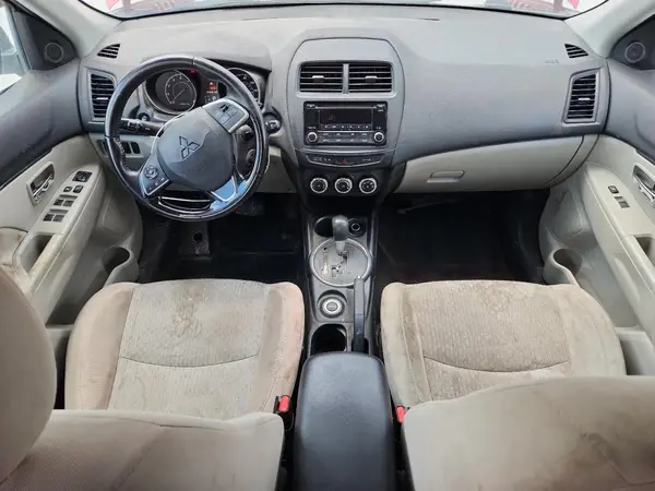 JA4AR3AU4HZ069580 2017 MITSUBISHI OUTLANDER - Image 8