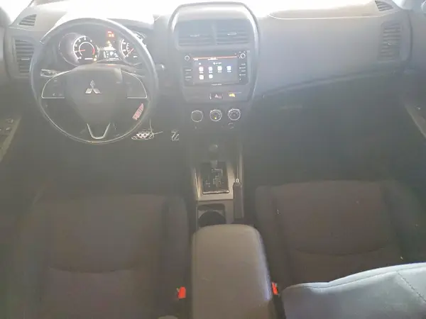 JA4AR3AU4JU007812 2018 MITSUBISHI OUTLANDER - Image 8