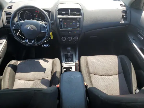 JA4AR3AU4JU008927 2018 MITSUBISHI OUTLANDER - Image 8