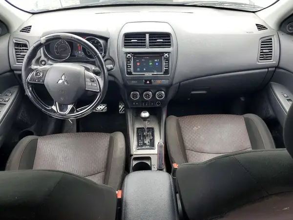 JA4AR3AU4JU014842 2018 MITSUBISHI OUTLANDER - Image 8