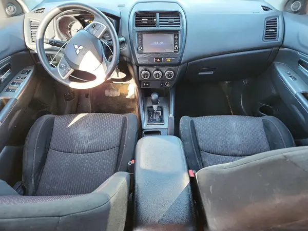 JA4AR3AU4JU018566 2018 MITSUBISHI OUTLANDER - Image 8